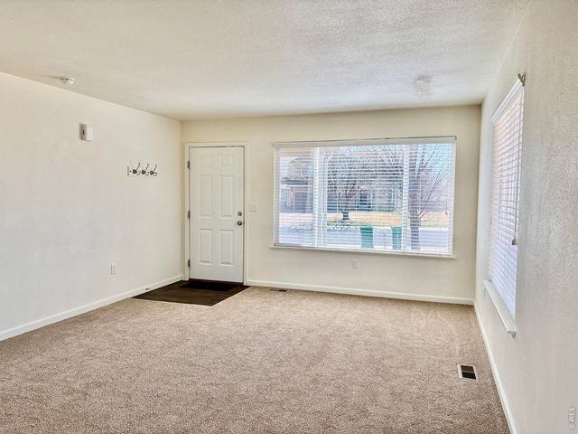 3117 Swan Point Dr, Evans, CO 80620