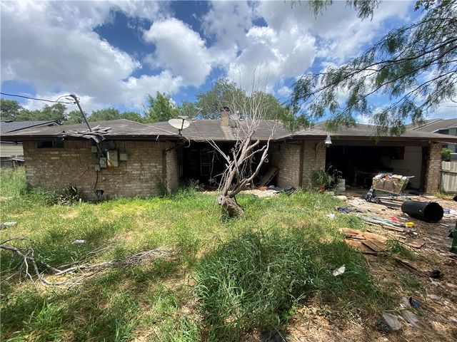 3733 Mendenhall Dr, Corpus Christi, TX 78415