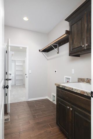 6992 141st Street, Basehor, KS 66007