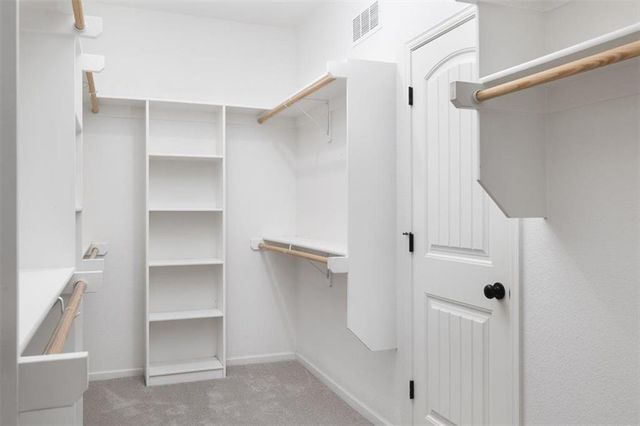 6992 141st Street, Basehor, KS 66007