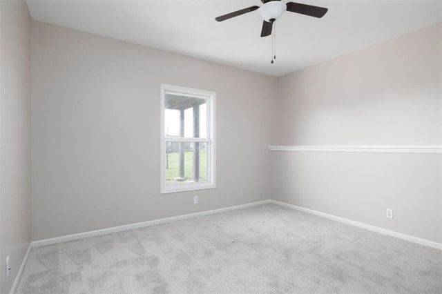 6992 141st Street, Basehor, KS 66007