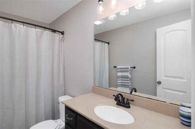 6992 141st Street, Basehor, KS 66007