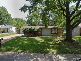 12670 Treeyard Lane, St Louis, MO 63138