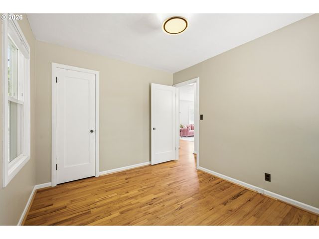 1233 Ne 76TH Ave, Portland, OR 97213