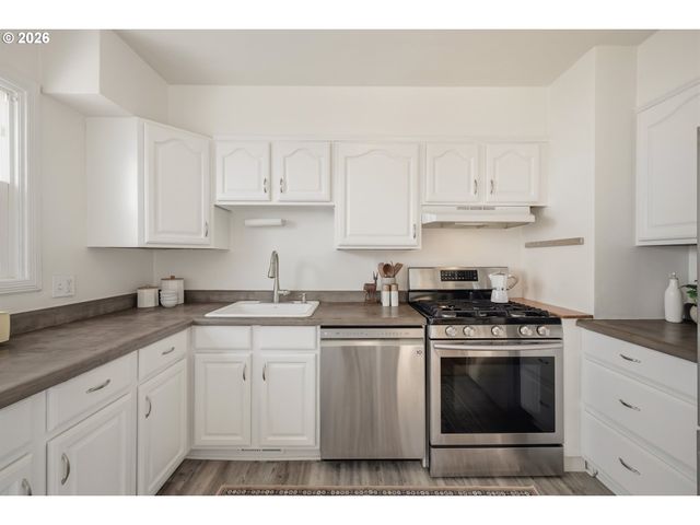 1233 Ne 76TH Ave, Portland, OR 97213