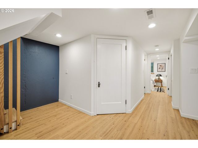1233 Ne 76TH Ave, Portland, OR 97213