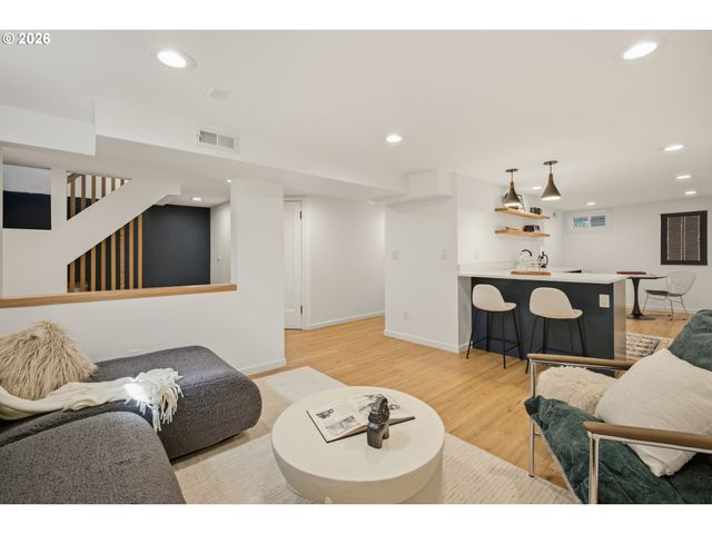 1233 Ne 76TH Ave, Portland, OR 97213