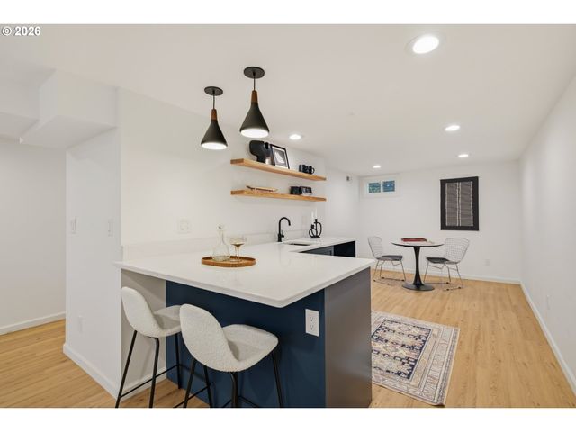 1233 Ne 76TH Ave, Portland, OR 97213