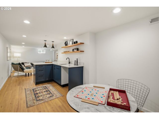 1233 Ne 76TH Ave, Portland, OR 97213