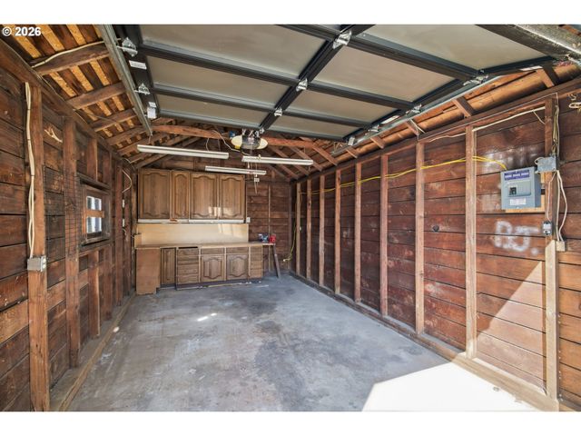 1233 Ne 76TH Ave, Portland, OR 97213