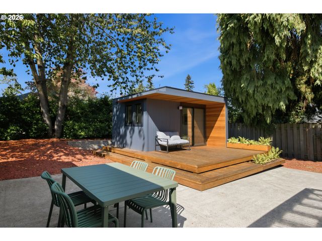 1233 Ne 76TH Ave, Portland, OR 97213
