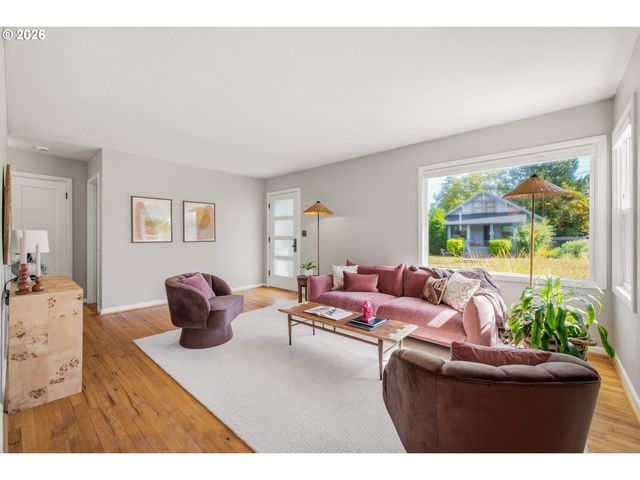 1233 Ne 76TH Ave, Portland, OR 97213
