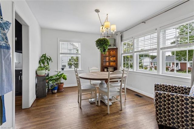 25 Lodge RD, Poquoson, VA 23662