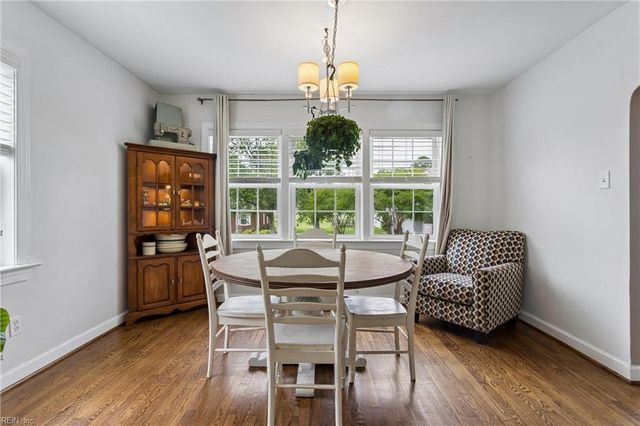 25 Lodge RD, Poquoson, VA 23662