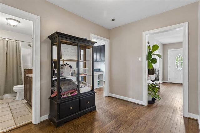 25 Lodge RD, Poquoson, VA 23662