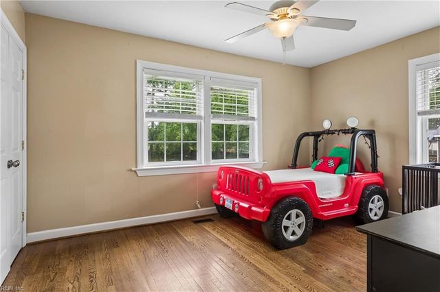 25 Lodge RD, Poquoson, VA 23662