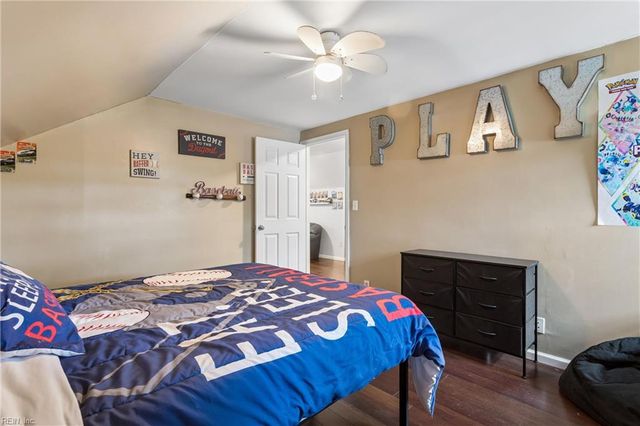 25 Lodge RD, Poquoson, VA 23662