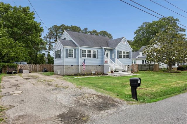 25 Lodge RD, Poquoson, VA 23662