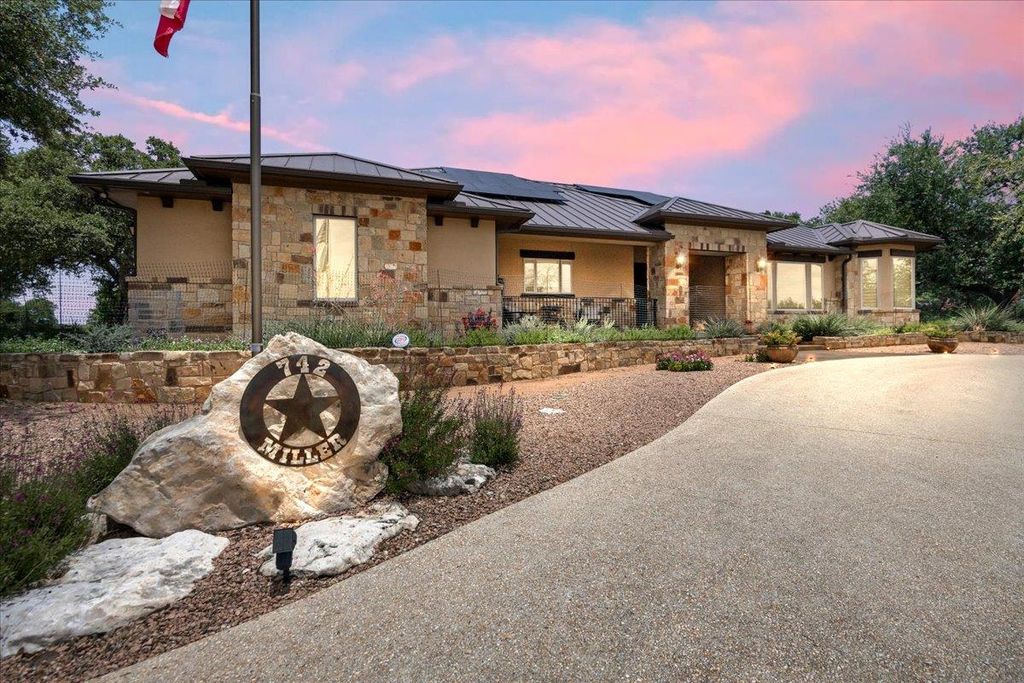 742 Pacific PL, Spring Branch, TX 78070