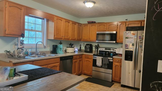 124 Taylors Lane, Carrollton, GA 30117