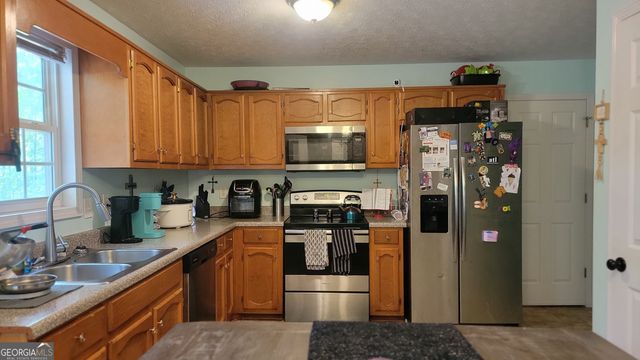 124 Taylors Lane, Carrollton, GA 30117