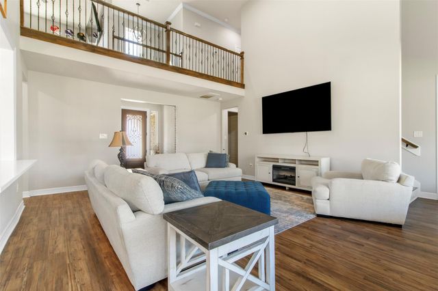 13510 Fallbrook Circle, Mont Belvieu, TX 77535