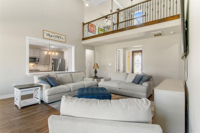 13510 Fallbrook Circle, Mont Belvieu, TX 77535