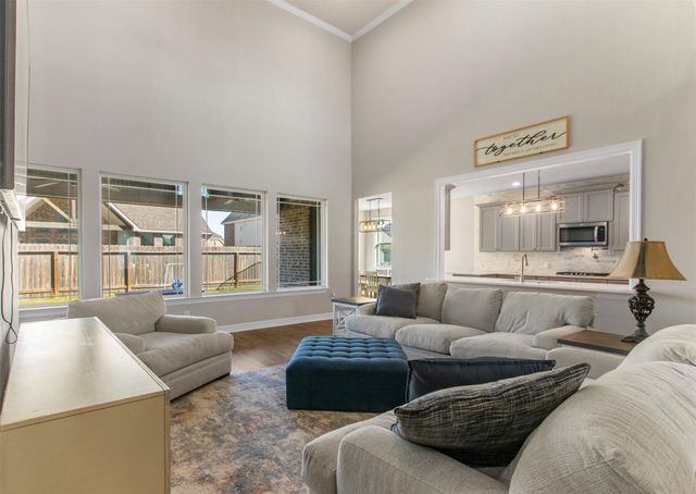 13510 Fallbrook Circle, Mont Belvieu, TX 77535