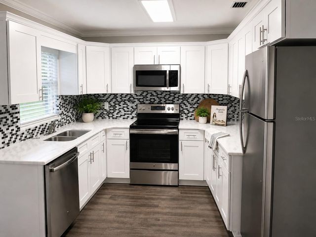 516 TANGLEWOOD DRIVE, Auburndale, FL 33823