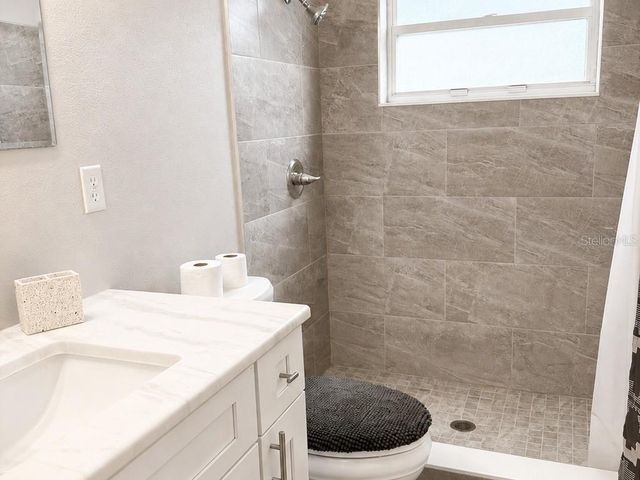 516 TANGLEWOOD DRIVE, Auburndale, FL 33823