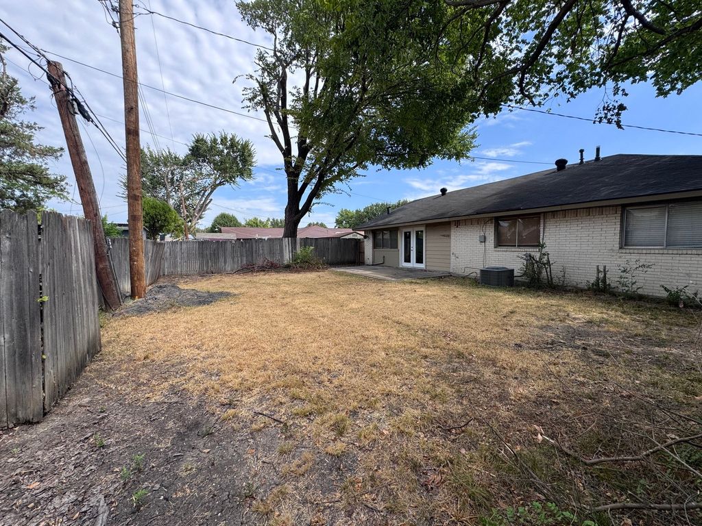1610 Kingston Drive, Grand Prairie, TX 75051 — photo 3