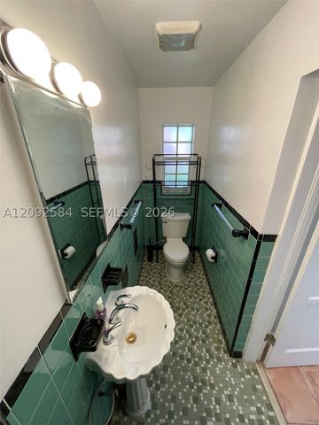 1018 W 47th St 1, Miami Beach, FL 33140