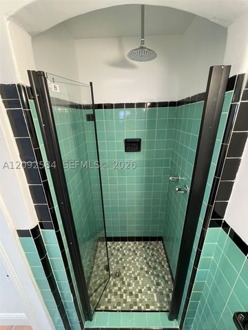 1018 W 47th St 1, Miami Beach, FL 33140