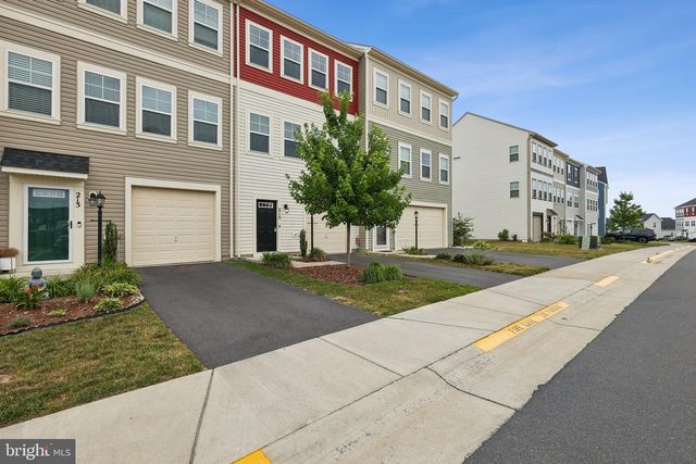 215 STARRY WAY DR, Stephenson, VA 22656