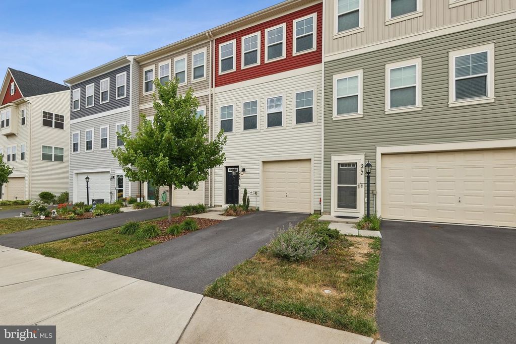 215 STARRY WAY DR, Stephenson, VA 22656
