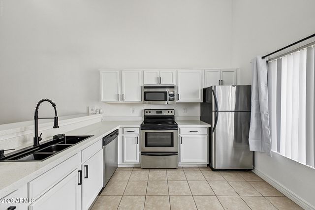 4828 W ORANGEWOOD Avenue 202, Glendale, AZ 85301