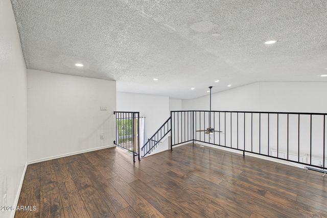 4828 W ORANGEWOOD Avenue 202, Glendale, AZ 85301