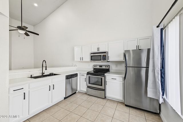 4828 W ORANGEWOOD Avenue 202, Glendale, AZ 85301