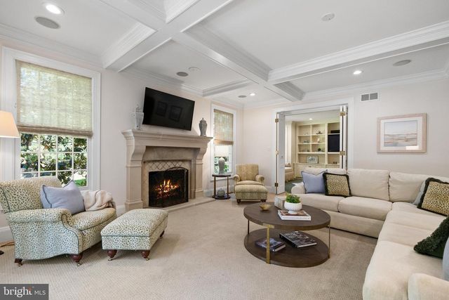 7009 LOCH LOMOND DR, Bethesda, MD 20817