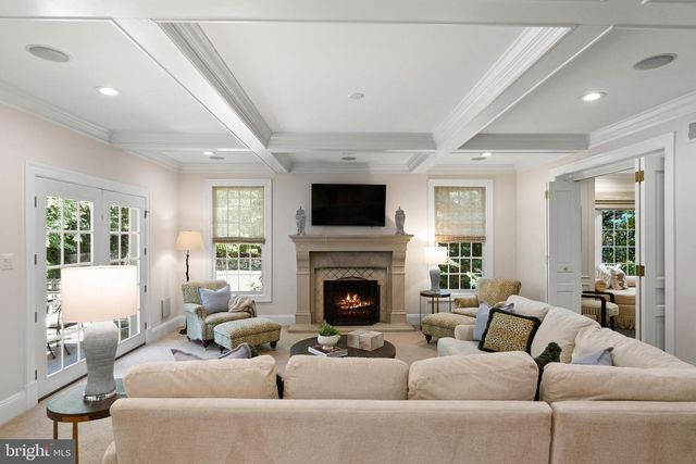 7009 LOCH LOMOND DR, Bethesda, MD 20817