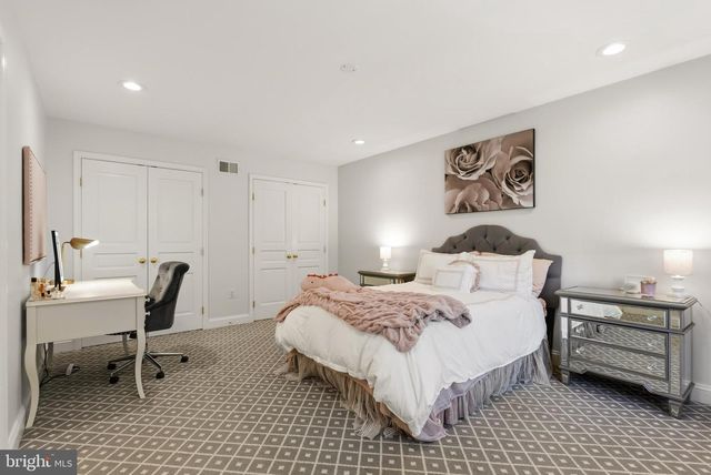 7009 LOCH LOMOND DR, Bethesda, MD 20817