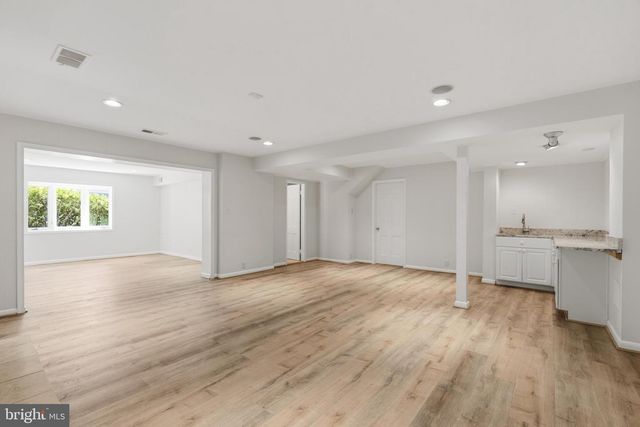 7009 LOCH LOMOND DR, Bethesda, MD 20817