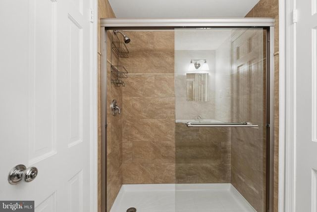 7009 LOCH LOMOND DR, Bethesda, MD 20817