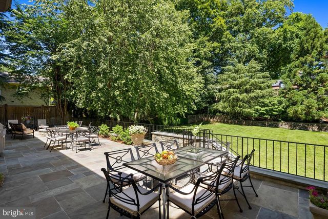 7009 LOCH LOMOND DR, Bethesda, MD 20817