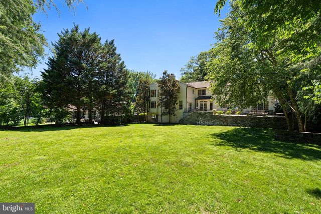 7009 LOCH LOMOND DR, Bethesda, MD 20817