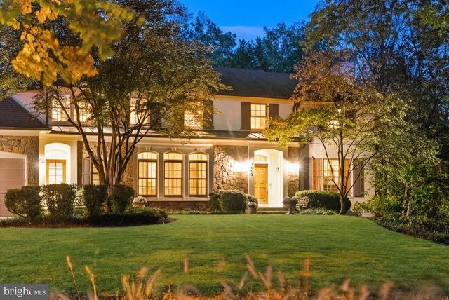 7009 LOCH LOMOND DR, Bethesda, MD 20817