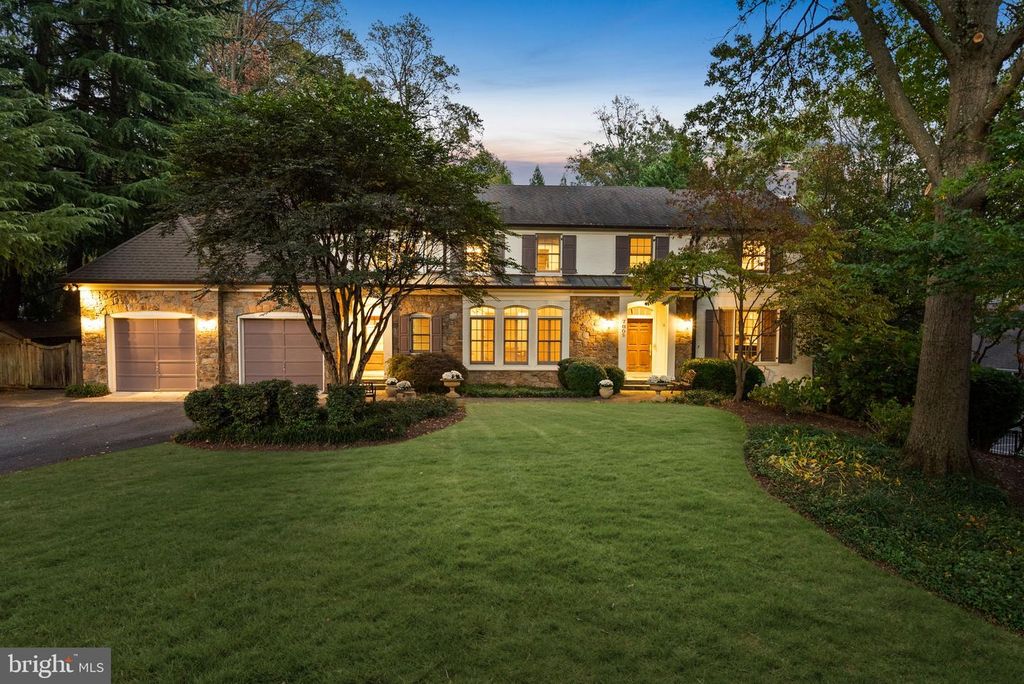 7009 LOCH LOMOND DR, Bethesda, MD 20817