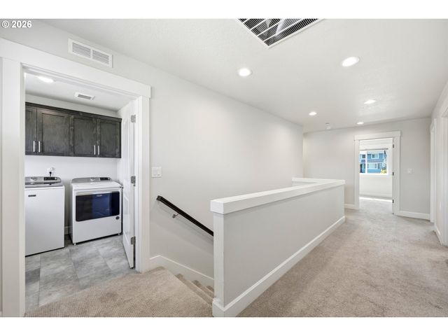 10583 Se LEOPARD Ln, Damascus, OR 97089