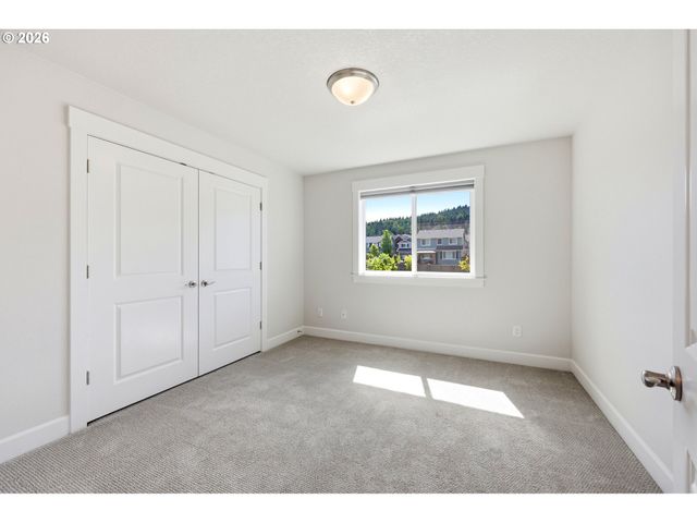 10583 Se LEOPARD Ln, Damascus, OR 97089