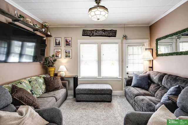 8264 Cedar Island Road, Bellevue, NE 68147